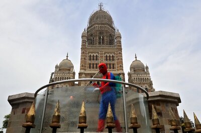 News18 Afternoon Digest | Maha Govt Likely to Vaccinate All Free of Cost, Kejriwal Extends Strict Covid-19 Curbs Till May 3