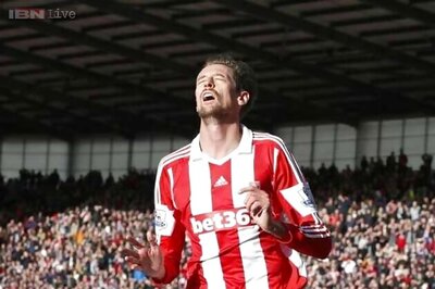 Striker Peter Crouch signs new two-year deal with Stoke City