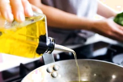 How To Select The Perfect Vegetable Oil For Your Cooking: Essential Factors To Evaluate