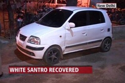 Delhi Shootout: Police recovers a Santro car