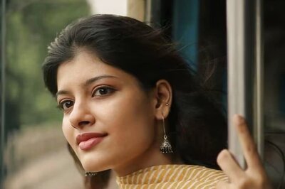 South Actress-Influencer Monisha Blessy Buys New Car, Celebrates With Her Family