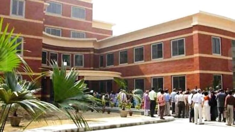 DU north campus cut off may not go down below 95 percent: Poonam Sethi