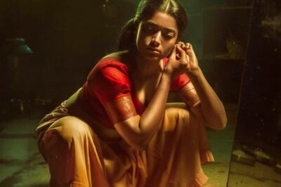 Dramatic Makeover of Pushpa Lead Actors Allu Arjun, Rashmika Mandanna Stuns Viewers