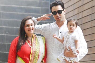 Photo of the day: Imran Khan celebrates Eid with his adorable daughter Imara and family