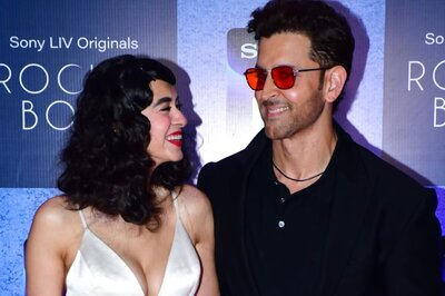 Hrithik Roshan Joins Saba Azad at Rocket Boys 2 Premiere, Video of Intense Chat Goes Viral