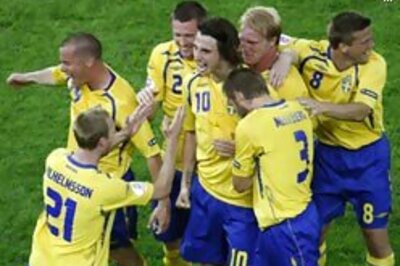 Sweden beat defending champions Greece
