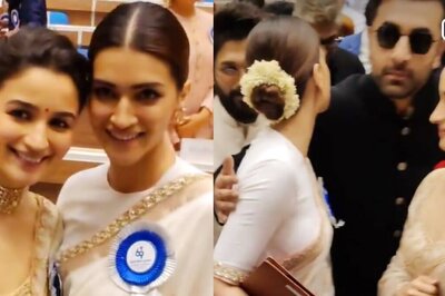 Ranbir Kapoor Hugs Kriti Sanon and Congratulates Her on National Award Win, Alia Bhatt Reacts; Watch