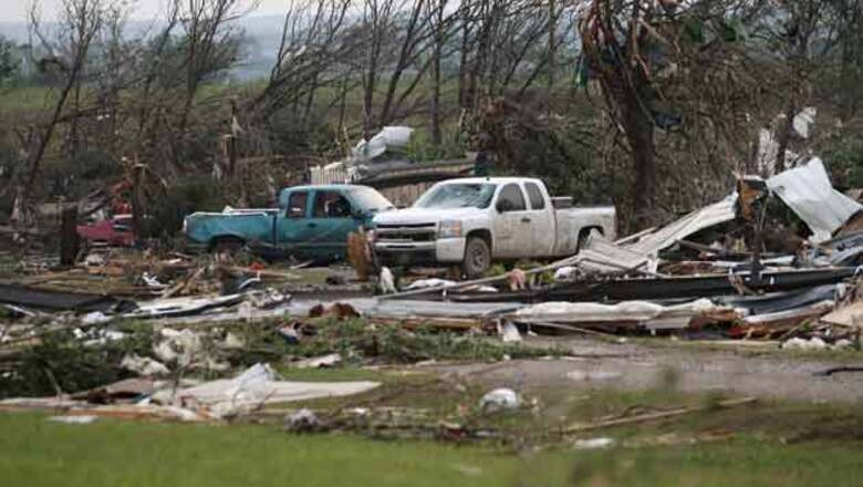 United States: Tornadoes hit central states