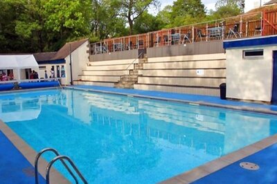 Splash Responsibly: Prioritizing Pool Cleanliness for a Memorable Experience