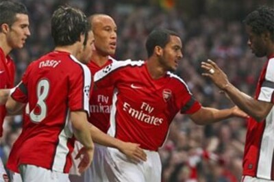 Vintage Arsenal vanquish Villarreal to advance