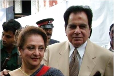 Dilip Kumar was Conscious of the 22-Year Age Difference Between Him and Saira Banu
