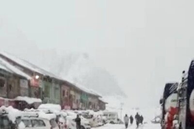 Ahead of Amit Shah’s Visit, Mercury Dips in Kashmir as Parts of Valley Get Fresh Snowfall