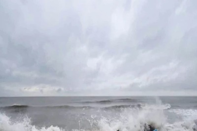 Cyclone Threat: Bengal Govt Evacuates Thousands in Coastal Areas; Heavy Rain Likely for 2 Days