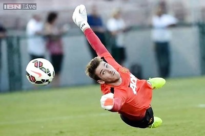 We have David de Gea's replacement in mind: Van Gaal