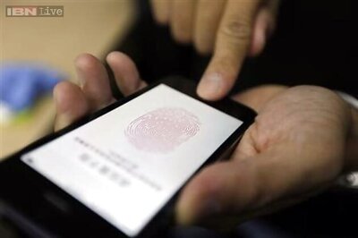 Chinese couple 'sell' infant daughter online to buy an Apple iPhone