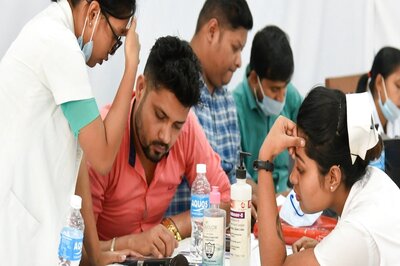 'Golden Cards’ Given to Over 26,000 Families for Free Medical Aid in UP