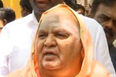 Karnataka CM Siddaramaiah, Others Pay Homage To Vijay Raghavendra’s Late Wife Spandana