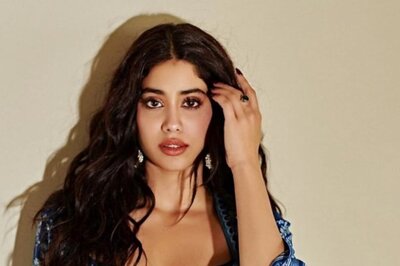 Janhvi Kapoor To Make Tollywood Debut Opposite Ram Charan? Read Here