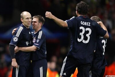 Manchester United crash out of Champions League