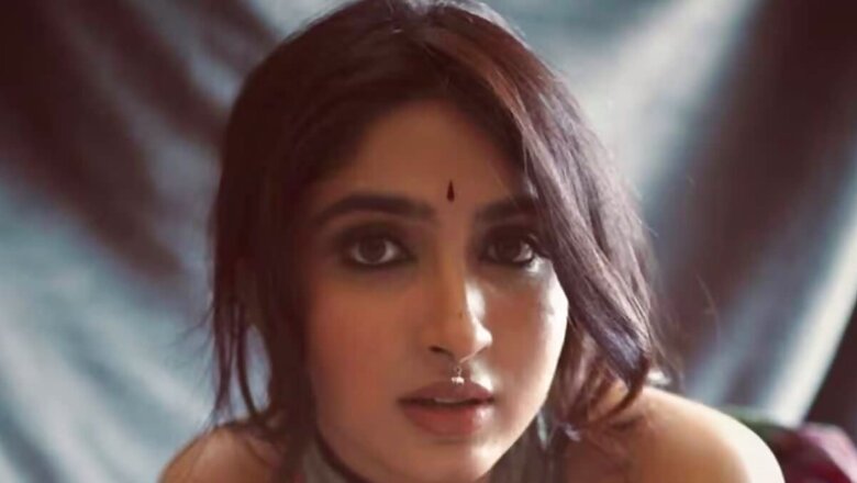 Actress Saanya Iyer Sets Temperature Soaring In Her Vintage Look