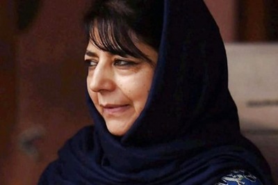 Mehbooba Questions Ban on Over 30 Pakistani TV Channels in Valley
