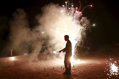 Calcutta HC Bans Use and Sale of Firecrackers on Kali Puja and Chhath