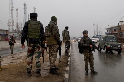 Pulwama Attack Aftermath: Govt Allows Air Travel for Jawans of CRPF, Other Forces Deployed in Kashmir
