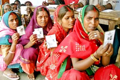 Lok Sabha polls LIVE: 56 per cent voter turnout recorded till 6pm