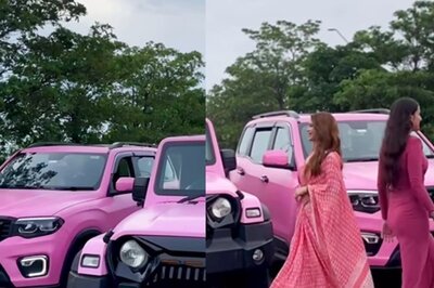 Meet Lucknow's 'Crazy Pink' Girls, Who Are Making Heads Turn For Colour Of Their SUVs