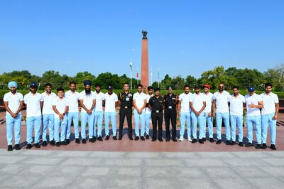 Indian Men's Hockey Team Post Victorious Return from CWG 2022, Visit National War Memorial