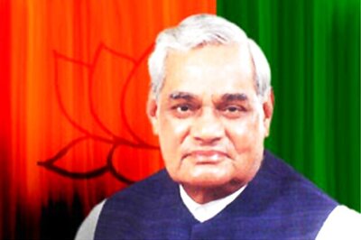 BJP demands Bharat Ratna for Vajpayee on birthday