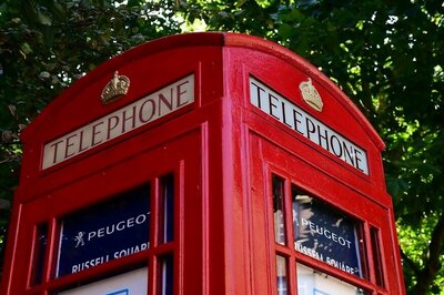 Peugeot Unveils Smallest Car Dealership In The World