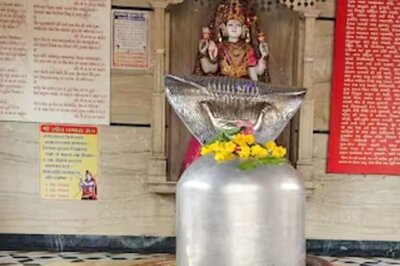 Gujarat’s Pardeshwar Mahadev Temple Is Famous For This Unique Shivling