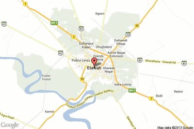 Holding his ears, SP MP asks voters to forgive him for his mistakes