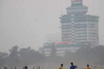 AQI Remains 'Very Poor' in Delhi Even as Stubble Burning Dips; Air in 3 Bihar Towns Worst in India