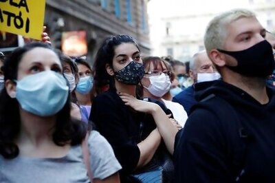 Students Blockade Top Arts University As Hungary's Government Tightens Control