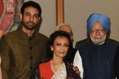 Commemorative Stamp of 'King of Ghazal’ Jagjit Singh Launched by Manmohan Singh