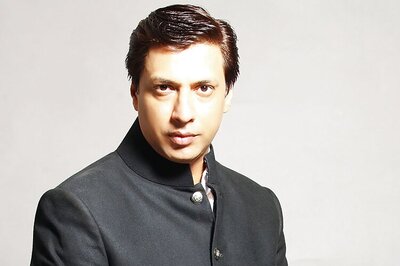 Madhur Bhandarkar congrats his team as 'Fashion' turns 7