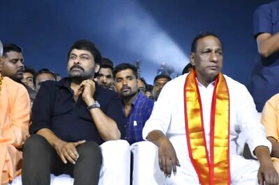 On Stage, TRS Minister Lauds Megastar Chiranjeevi, Says, 'Our Ideologies Match'