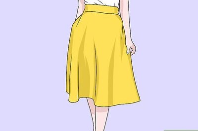 How to Wear Midi Skirts when You're Petite
