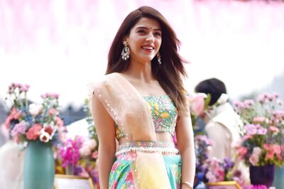 F3 Star Mehreen Pirzada Looks Absolutely Gorgeous In Floral Print Lehenga