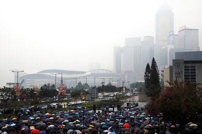 More Than 1,000 Gather for Rain-soaked Rally in Hong Kong, Shout Slogans for Democracy