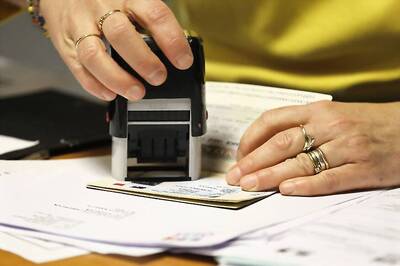 H1B Visa Holders' Spouses Make US More Attractive for Foreign Talent, Says Report