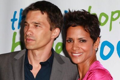 Halle Berry wants a low-key wedding