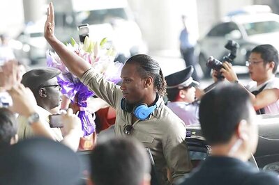 Warm welcome for Drogba in Shanghai