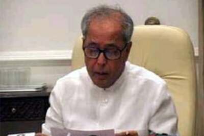WB: Left rules, red-faced Pranab quits