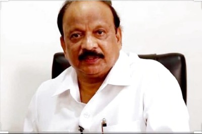 CBI Searches Former Congress Minister Roshan Baig's Bengaluru Residence