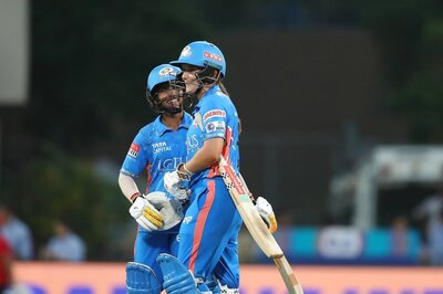 WPL 2023: All-round Amelia Kerr Stars as Mumbai Indians Beat Royal Challengers Bangalore by Four Wickets