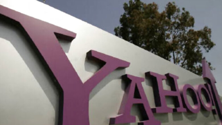 Yahoo chairman, three directors stepping down