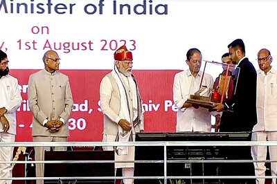 PM Modi Shares Stage with Sharad Pawar at Tilak Award Ceremony in Pune
